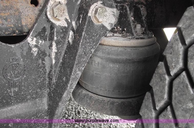 image for item 5599 1992 Kenworth T600 triple axle dump truck