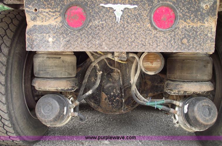 image for item 5599 1992 Kenworth T600 triple axle dump truck