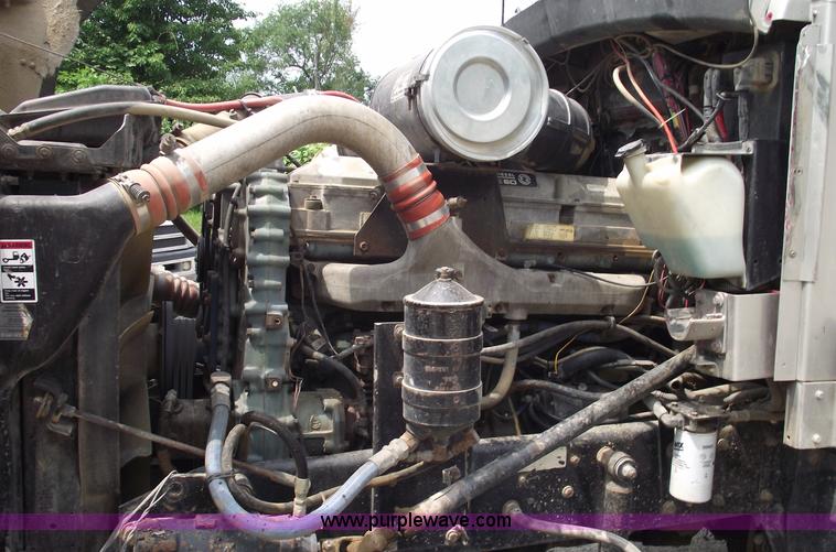 image for item 5599 1992 Kenworth T600 triple axle dump truck