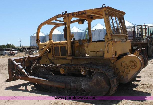 image for item 6085 1976 Caterpillar D5 dozer