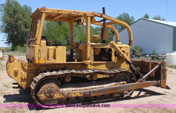 image for item 6085 1976 Caterpillar D5 dozer