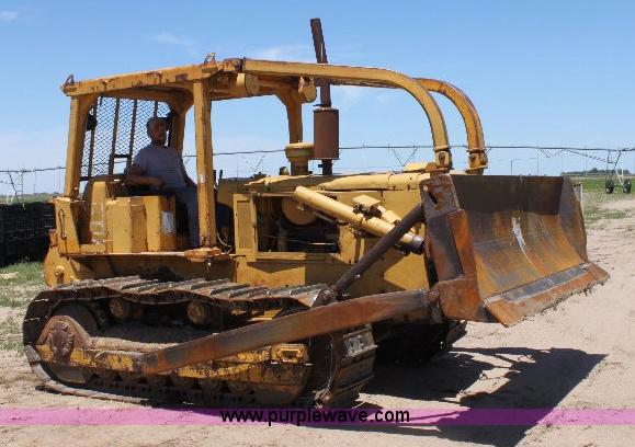 image for item 6085 1976 Caterpillar D5 dozer