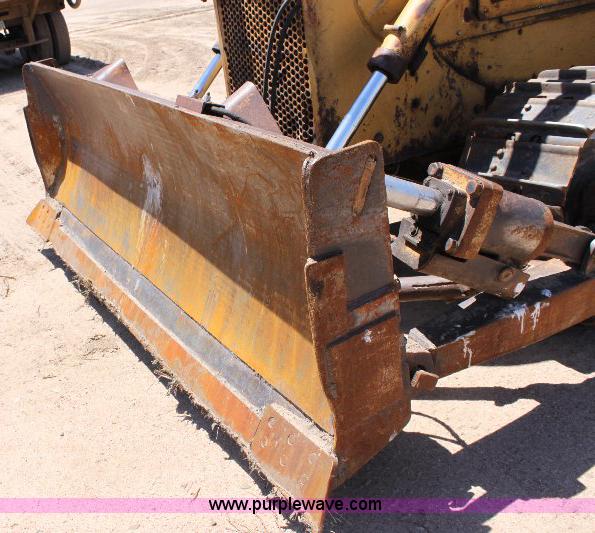 image for item 6085 1976 Caterpillar D5 dozer