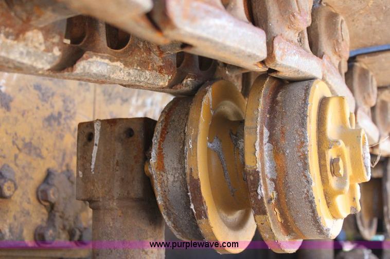 image for item 6085 1976 Caterpillar D5 dozer