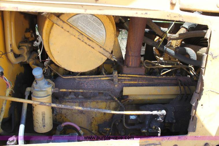 image for item 6085 1976 Caterpillar D5 dozer