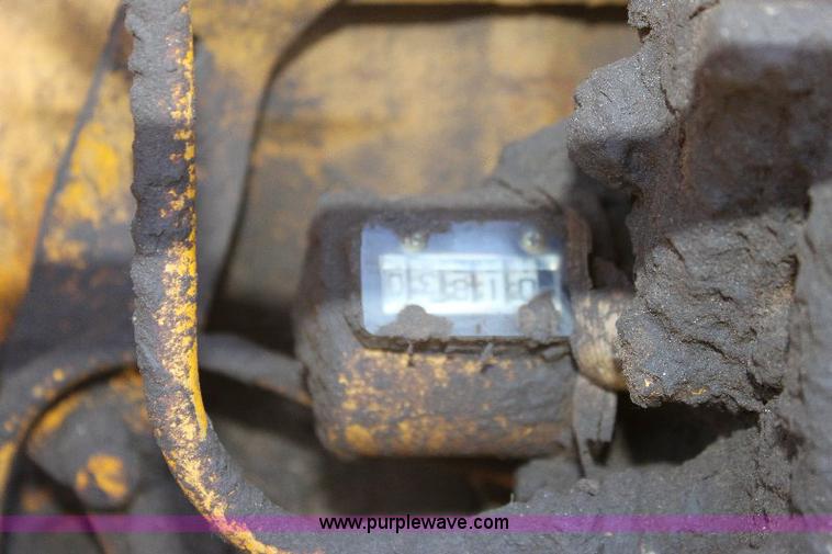 image for item 6085 1976 Caterpillar D5 dozer