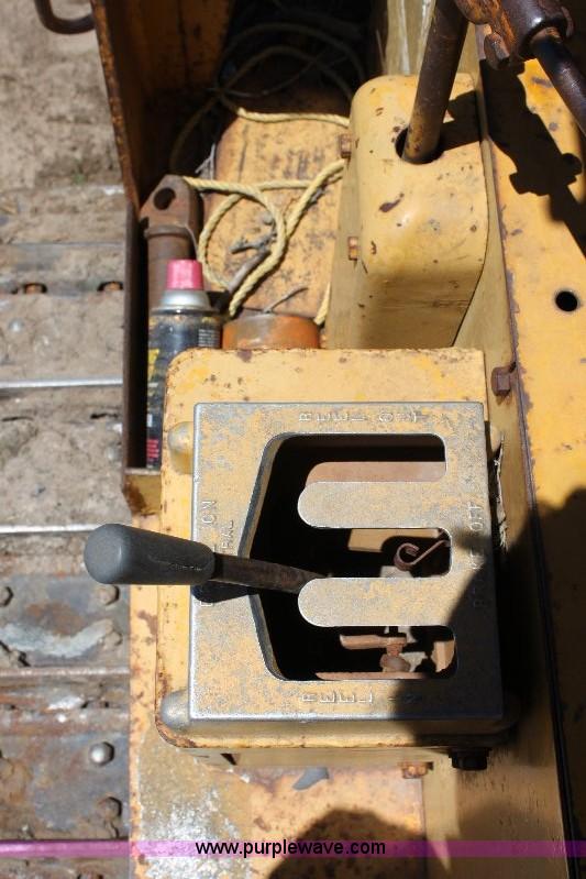 image for item 6085 1976 Caterpillar D5 dozer