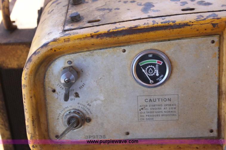 image for item 6085 1976 Caterpillar D5 dozer