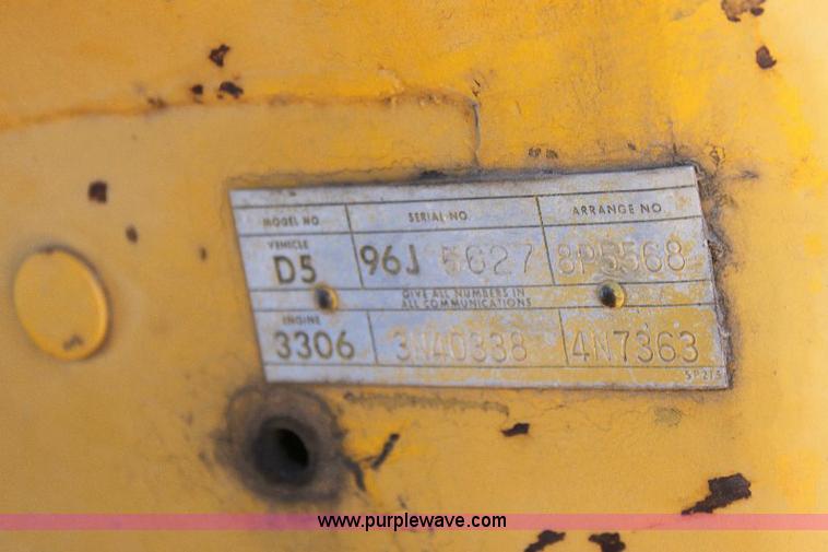 image for item 6085 1976 Caterpillar D5 dozer