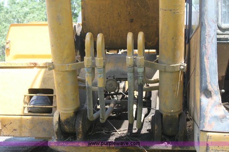 image for item 6274 1990 Caterpillar EL200B excavator