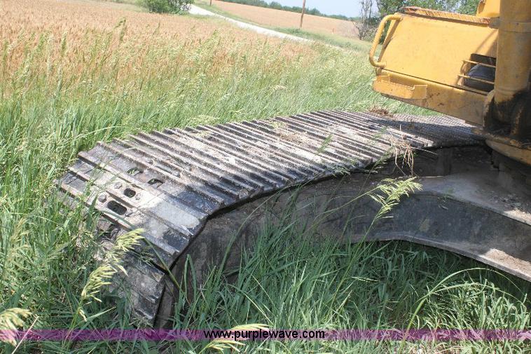 image for item 6274 1990 Caterpillar EL200B excavator