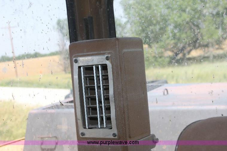 image for item 6274 1990 Caterpillar EL200B excavator