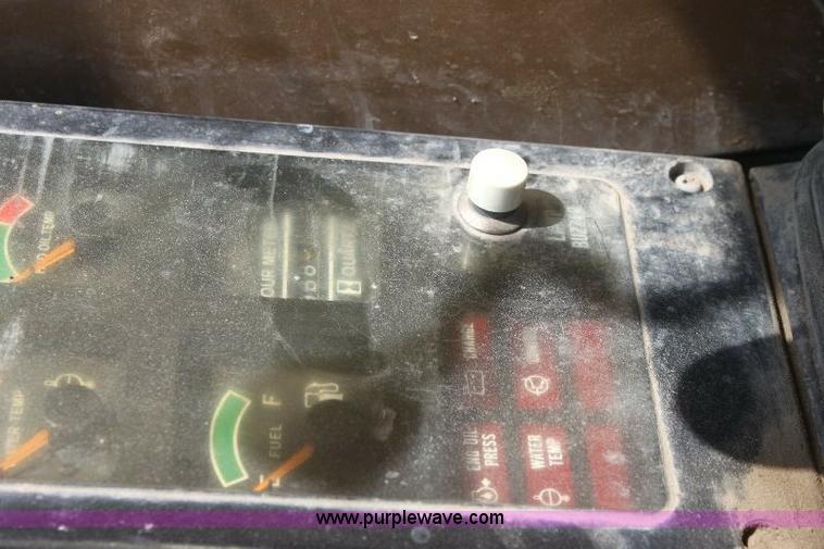 image for item 6274 1990 Caterpillar EL200B excavator