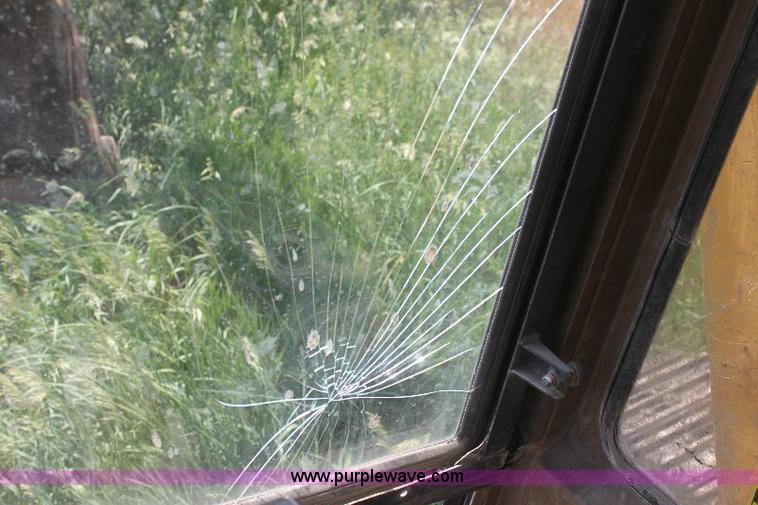 image for item 6274 1990 Caterpillar EL200B excavator