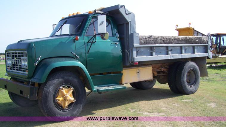 image for item 7316 1966 GMC dump truck