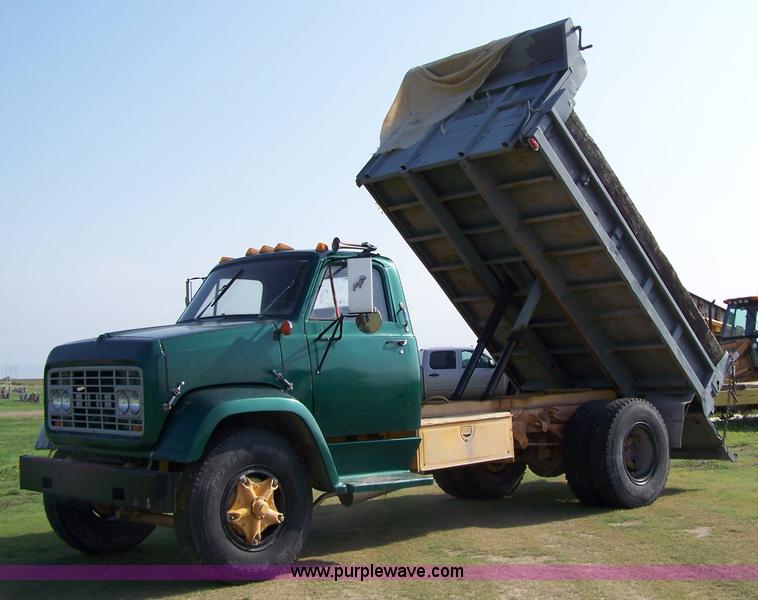image for item 7316 1966 GMC dump truck