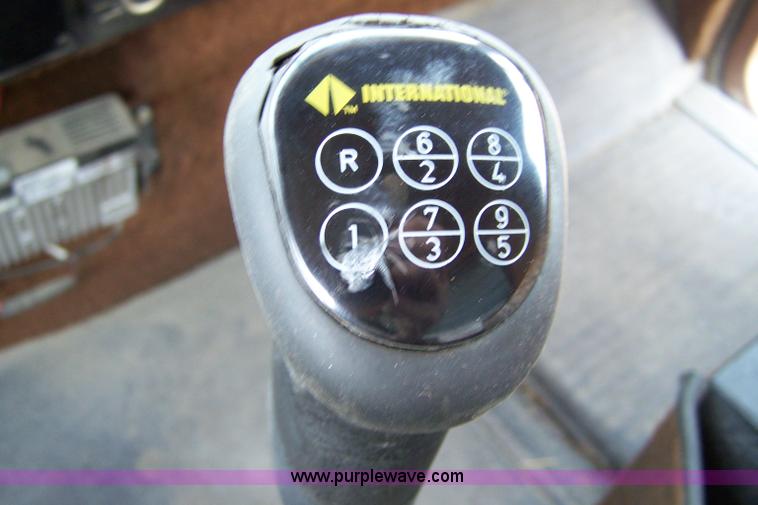 image for item 7318 1993 International F9370 dump truck