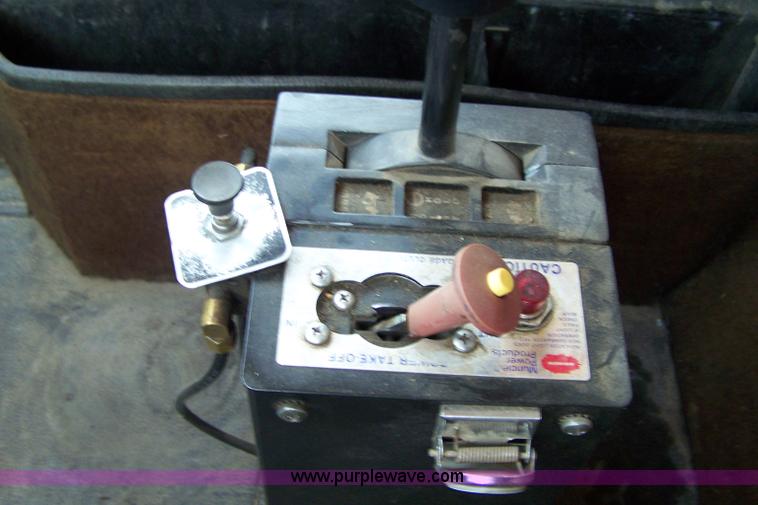 image for item 7318 1993 International F9370 dump truck