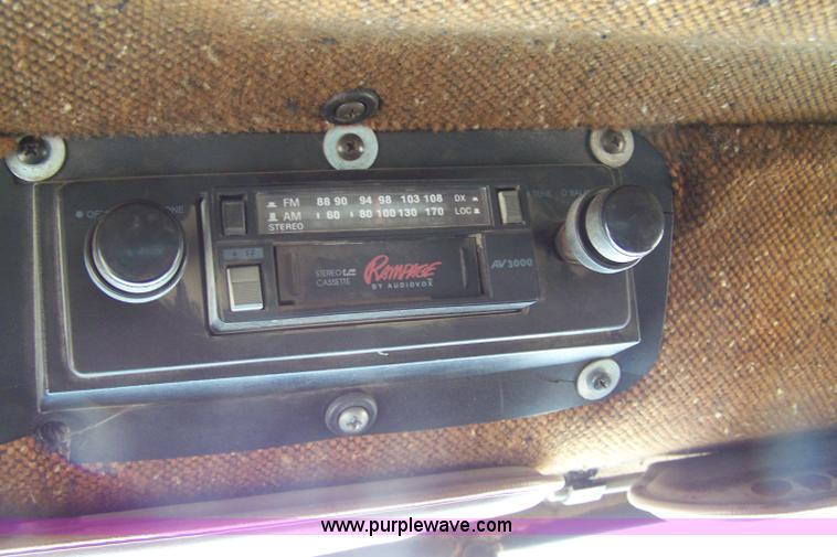 image for item 7318 1993 International F9370 dump truck