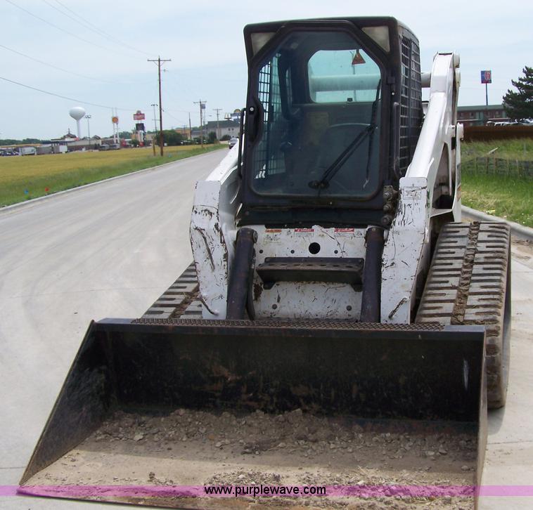 image for item 7340 2006 Bobcat T300 skid steer