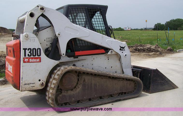 image for item 7340 2006 Bobcat T300 skid steer