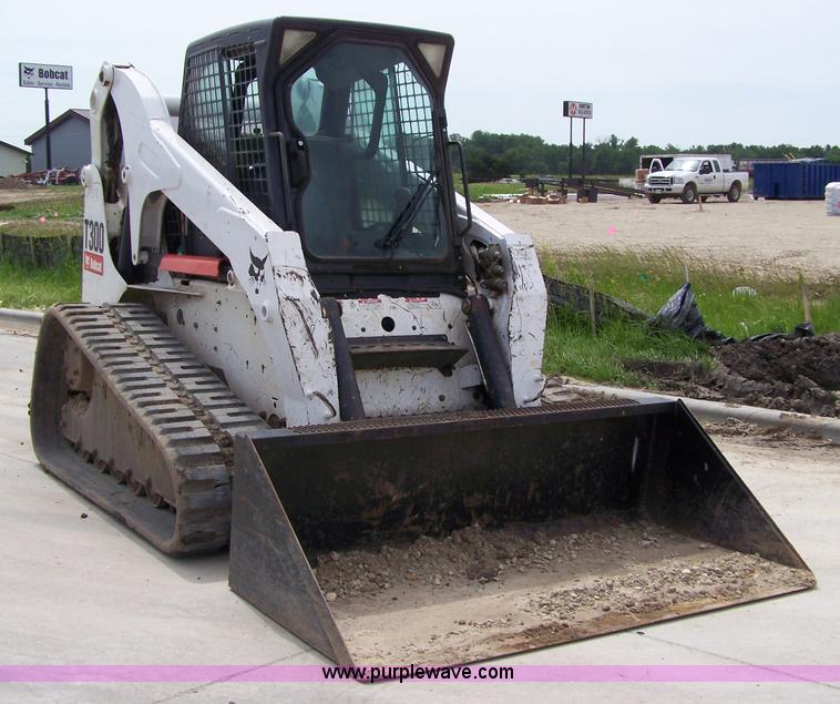 image for item 7340 2006 Bobcat T300 skid steer