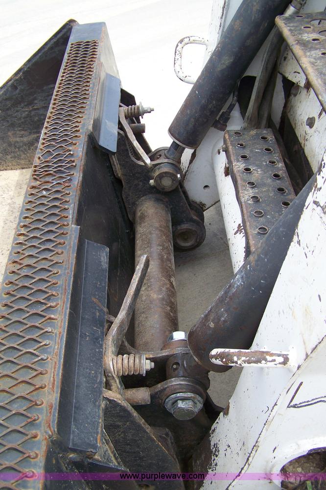 image for item 7340 2006 Bobcat T300 skid steer