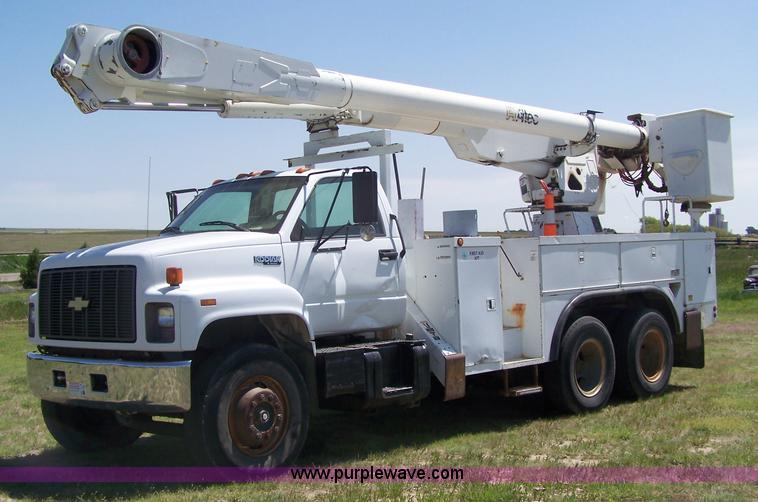 image for item 7370 1996 Chevrolet Kodiak bucket truck