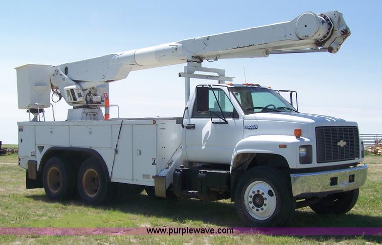 image for item 7370 1996 Chevrolet Kodiak bucket truck