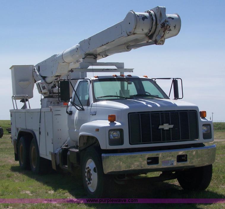 image for item 7370 1996 Chevrolet Kodiak bucket truck