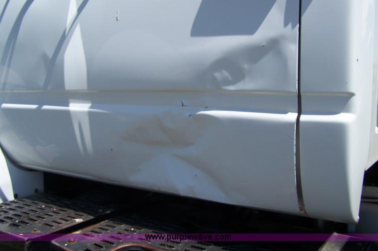 image for item 7370 1996 Chevrolet Kodiak bucket truck