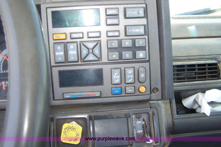 image for item 7370 1996 Chevrolet Kodiak bucket truck