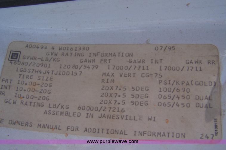 image for item 7370 1996 Chevrolet Kodiak bucket truck