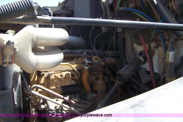 image for item 7370 1996 Chevrolet Kodiak bucket truck