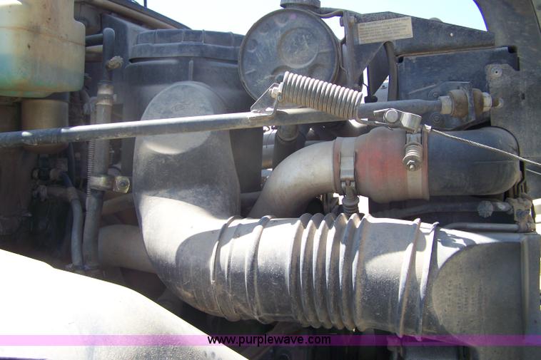 image for item 7370 1996 Chevrolet Kodiak bucket truck