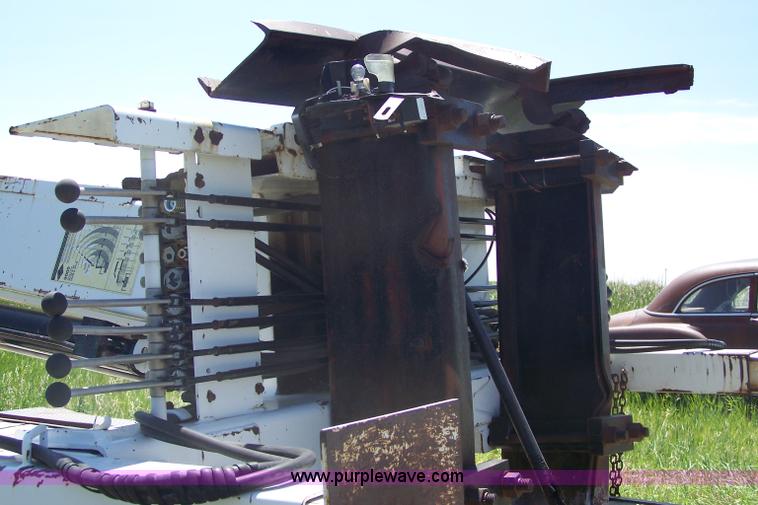 image for item 7372 1995 IMT 9000 knuckle boom