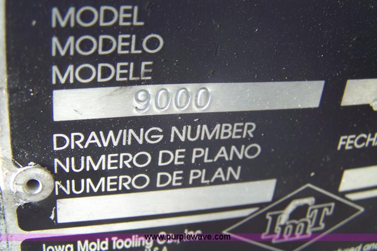 image for item 7372 1995 IMT 9000 knuckle boom