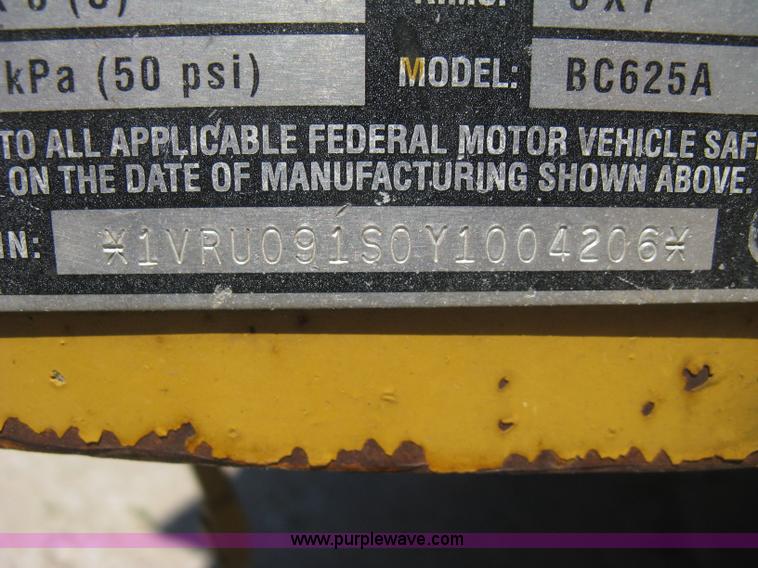 image for item 8000 2000 Vermeer BC 625A chipper