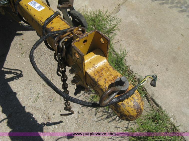 image for item 8000 2000 Vermeer BC 625A chipper