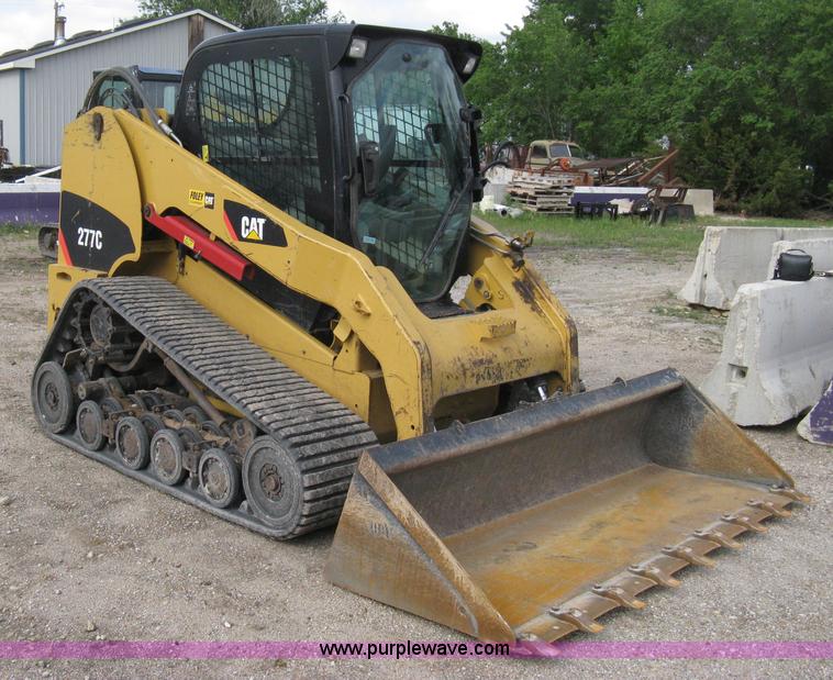 image for item 8085 2007 Caterpillar 277C track loader