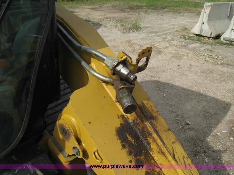 image for item 8085 2007 Caterpillar 277C track loader