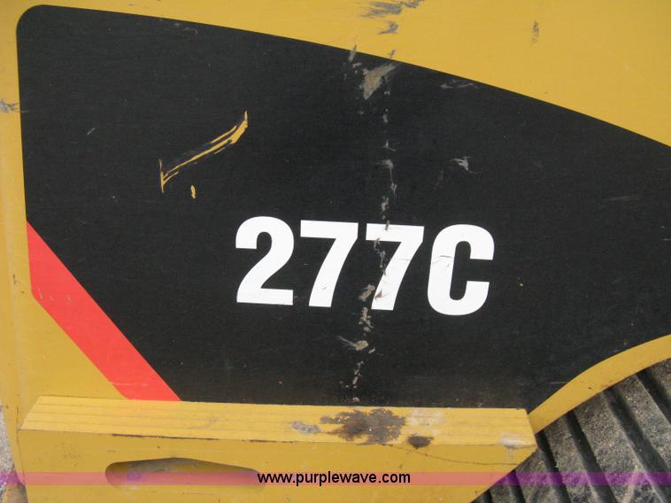 image for item 8085 2007 Caterpillar 277C track loader