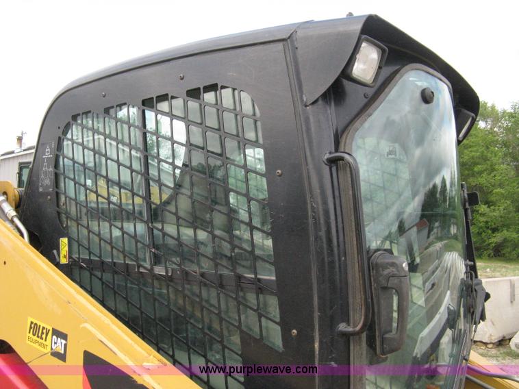 image for item 8085 2007 Caterpillar 277C track loader