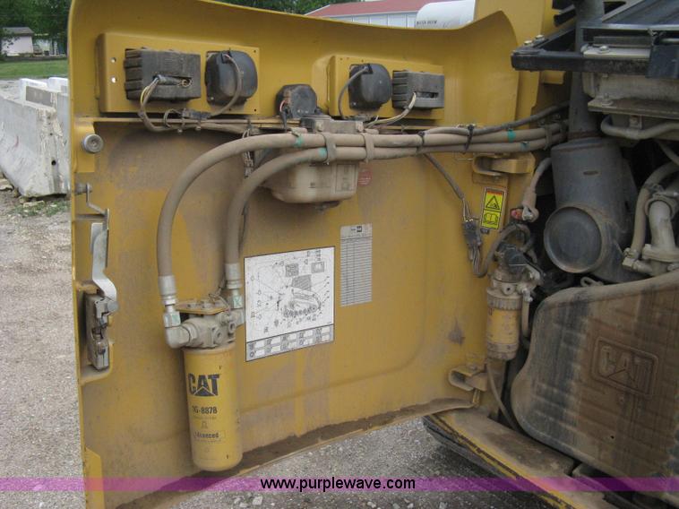image for item 8085 2007 Caterpillar 277C track loader