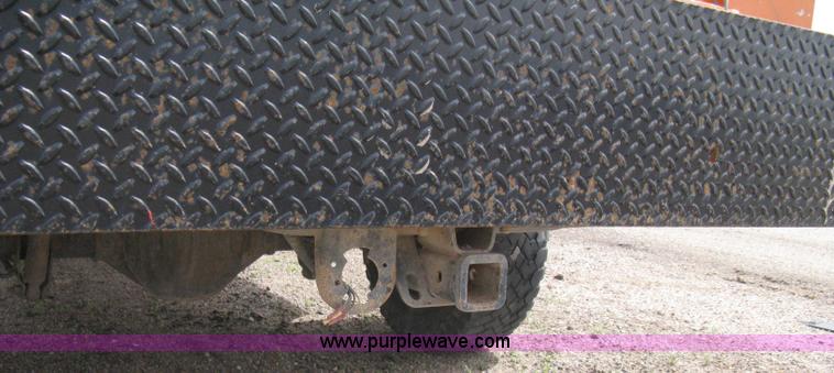 image for item 8112 2003 Chevrolet Silverado C2500 utility pickup truck