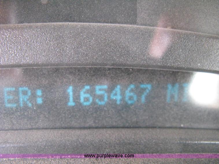 image for item 8112 2003 Chevrolet Silverado C2500 utility pickup truck