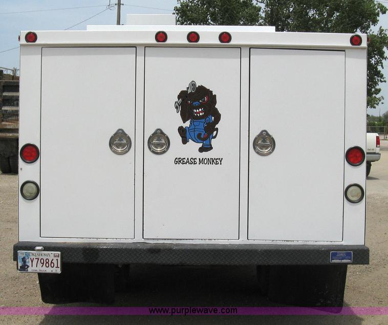 image for item 8113 2007 Freightliner M2 106 business class service truck