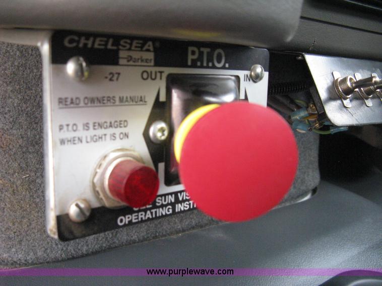 image for item 8113 2007 Freightliner M2 106 business class service truck