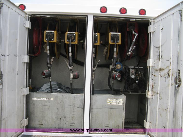 image for item 8113 2007 Freightliner M2 106 business class service truck