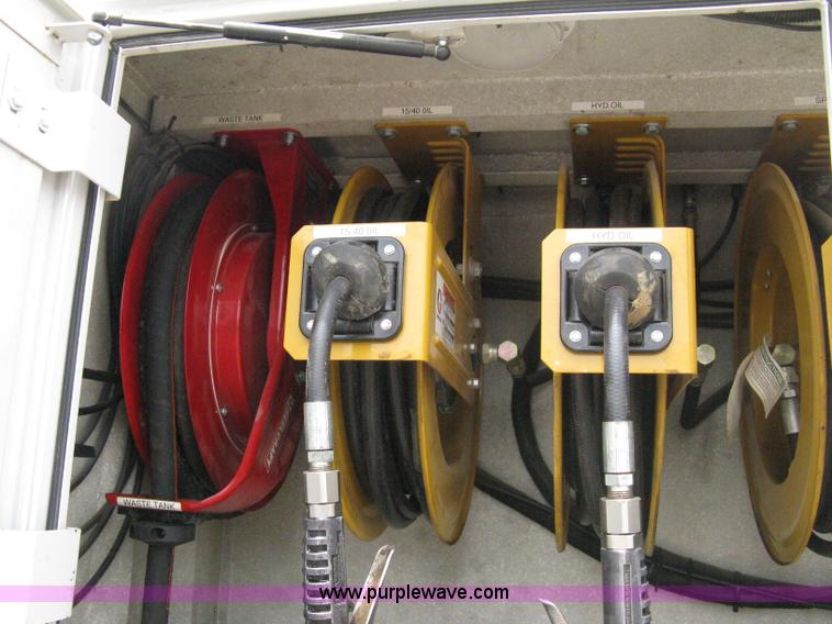 image for item 8113 2007 Freightliner M2 106 business class service truck